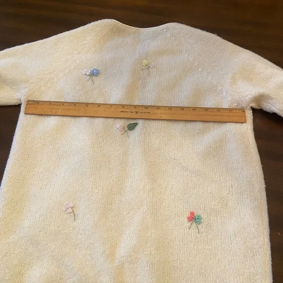 Cream Floral Embroidered Cardigan 1950s Vintage M - Picture 9 of 10